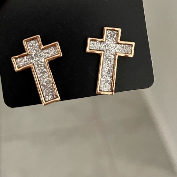Cute Cross Post Earrings - Picture 2 of 3